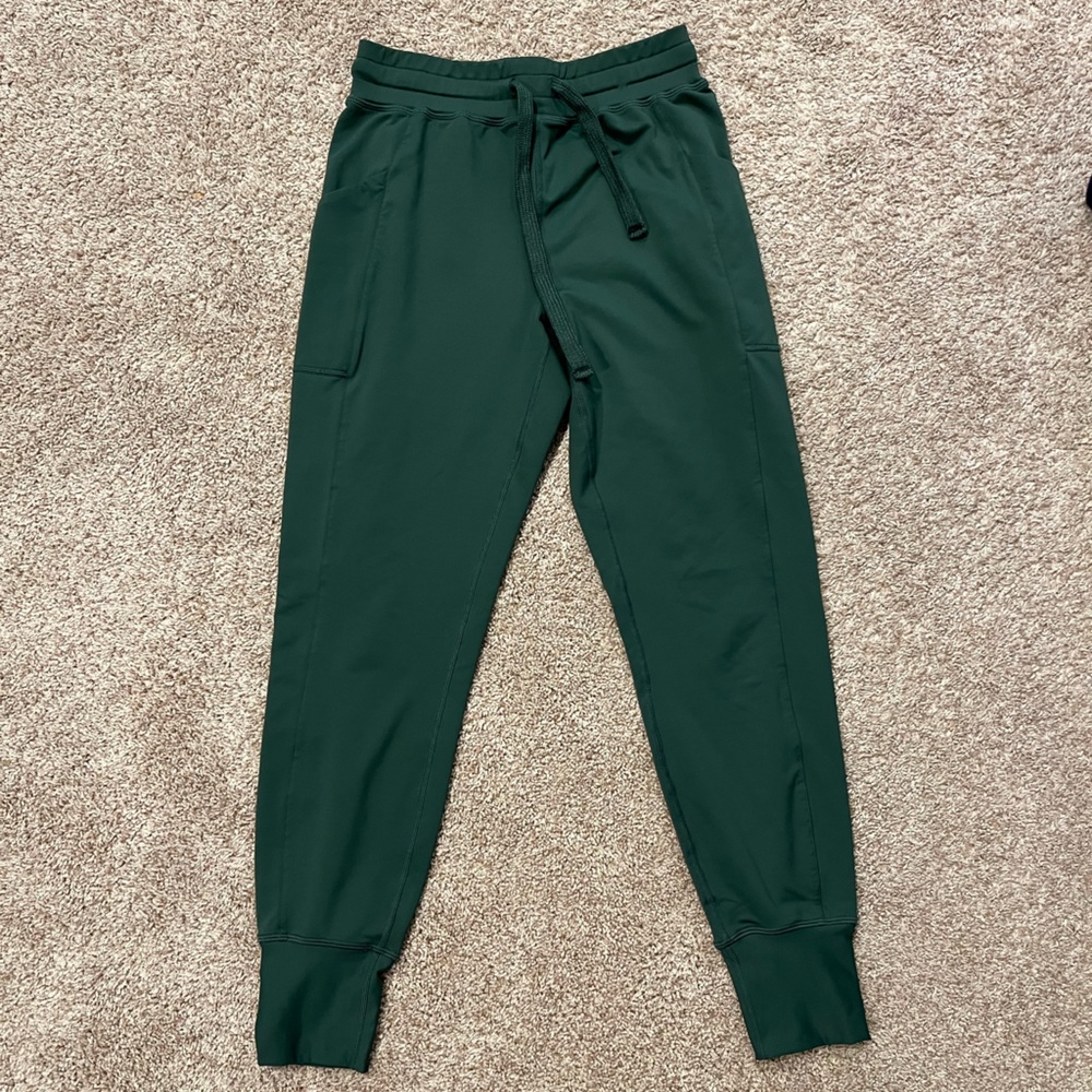 Fabletics joggers - Picture 2 of 4